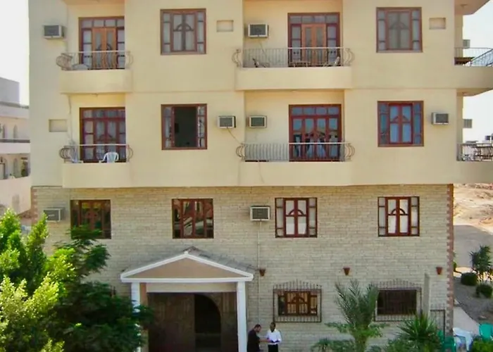 Lorenzo Luxury - Spacious & Modern In Downtown - Red Sea Apartment *